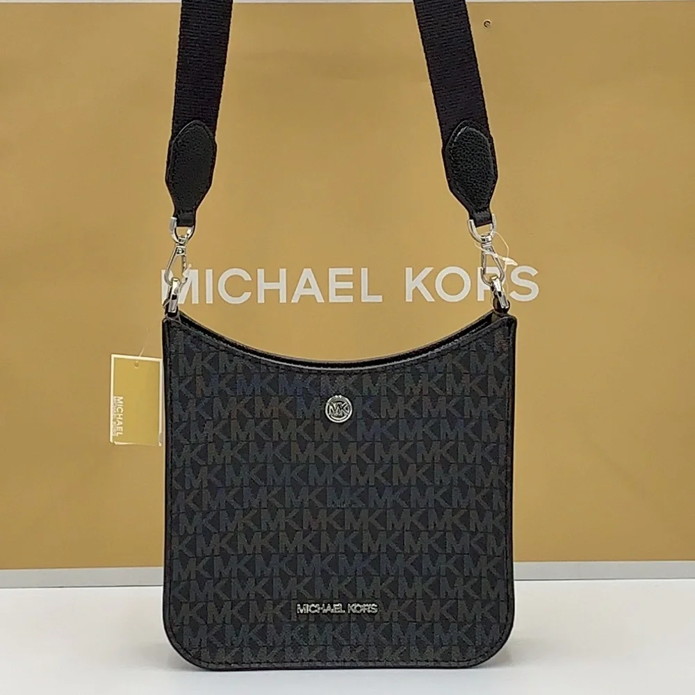 MICHAEL KORS
Briley Small Logo Messenger Bag Black signature color - Picture 11 of 15